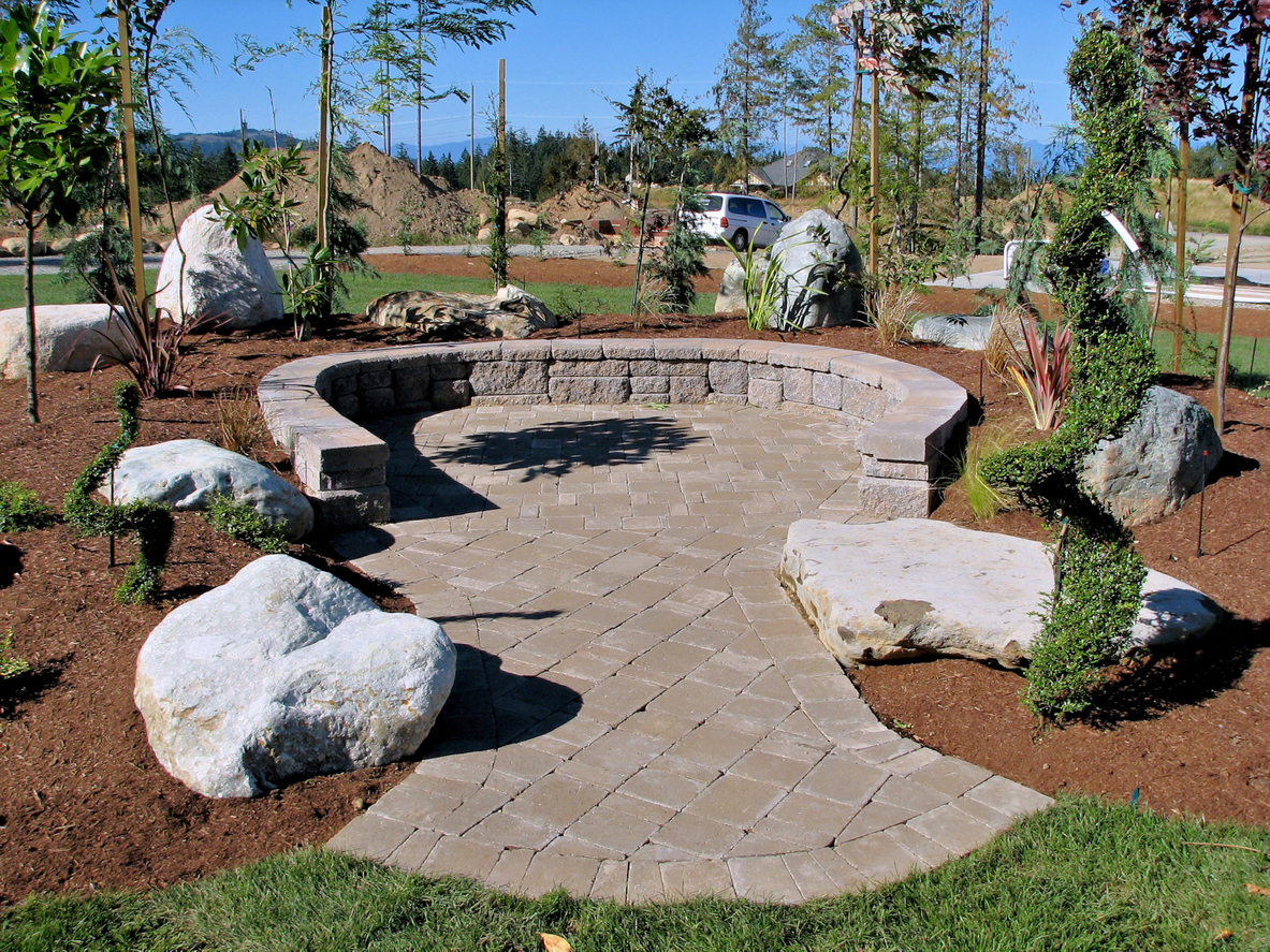 Adding the Perfect Hardscape Design to Your Commercial Property